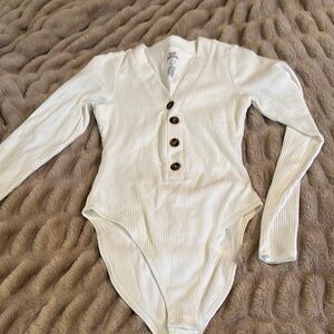 Good American Cream Ribbed Bodysuit